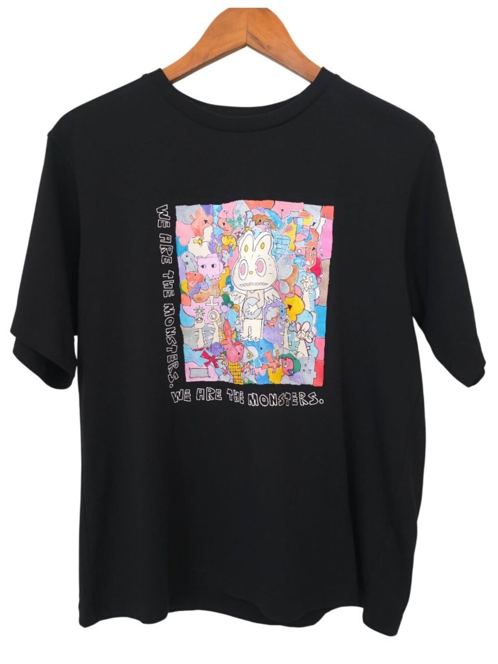 Uniqlo x POP MART WE ARE THE MONSTERS Labubu Women's UT Graphic Black T-Shirt M